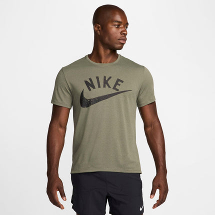 POLERA NIKE DF MILER SWOOSH SS TOP