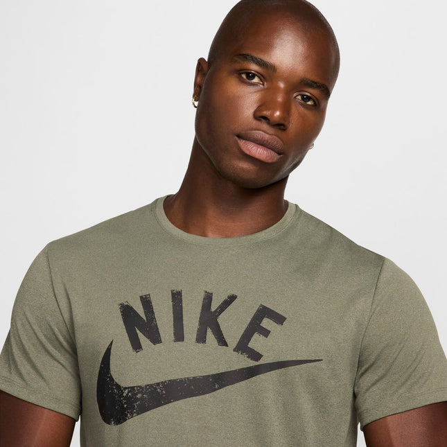 POLERA NIKE DF MILER SWOOSH SS TOP