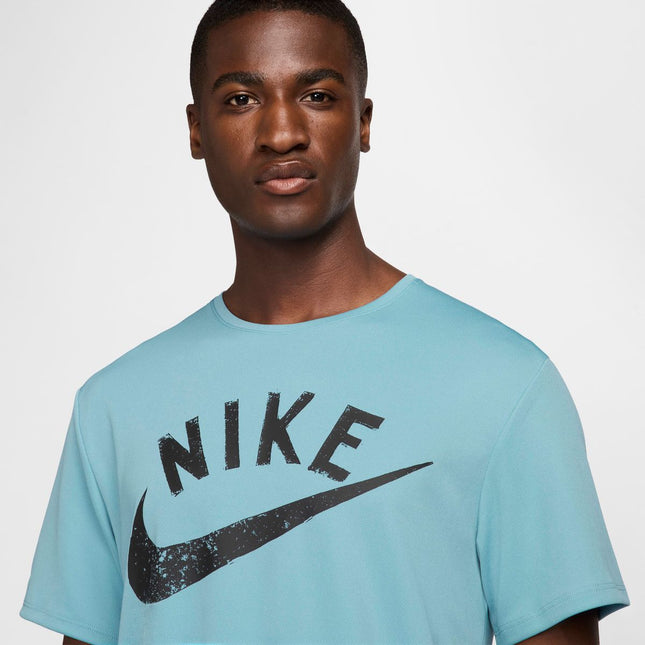 POLERA NIKE DF MILER SWOOSH SS TOP