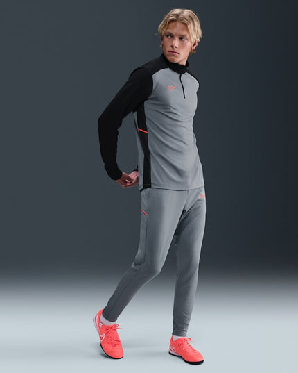 Accesorio NIKE pantalon de buzo nike df acd25 pant kpz br en color gris