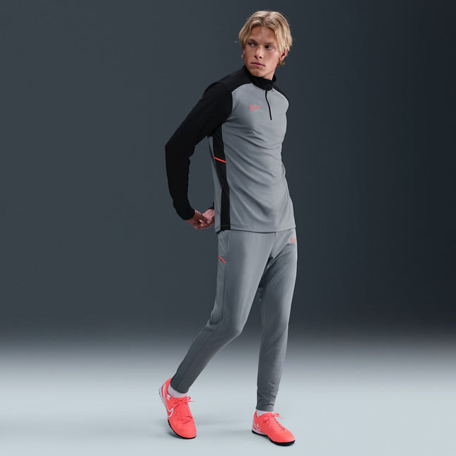 Accesorio NIKE pantalon de buzo nike df acd25 pant kpz br en color gris