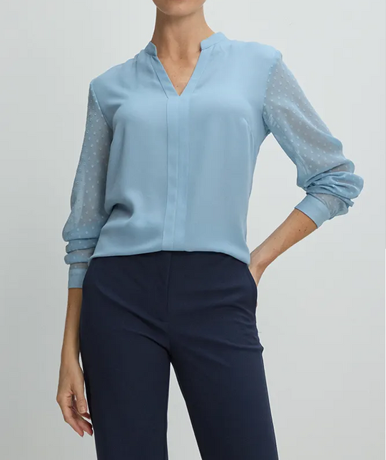 Prenda MA GRIFFE Blusa Ma Griffe en color celeste.