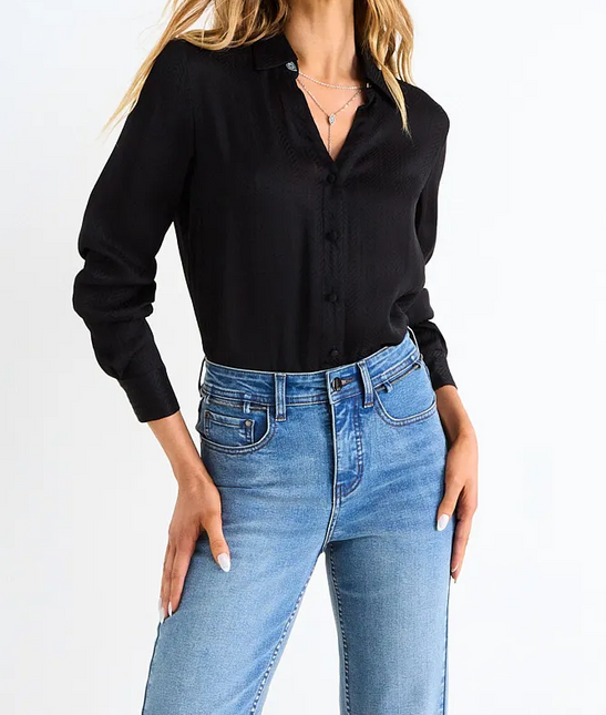 Prenda ASH Blusa Ash Lisa Semiformal en color negro.