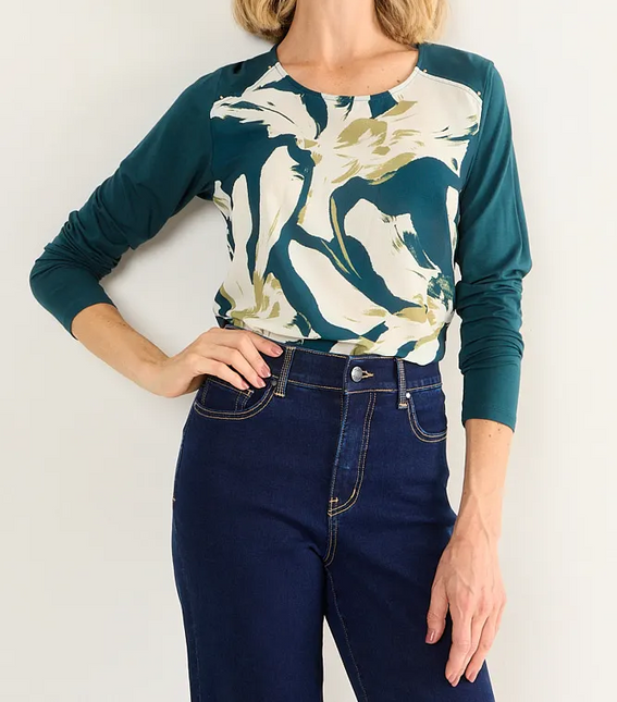 Polera MA GRIFFE Polera Ma Griffe Estampada en color verde musgo.