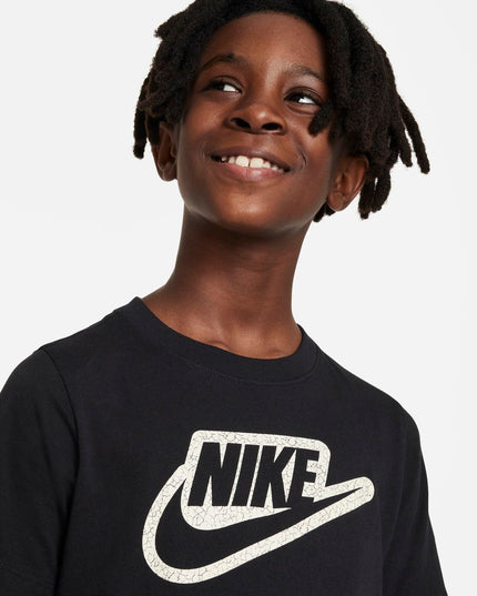 POLERA NIÑO NIKE NSW TEE CLUB+ NIÑO