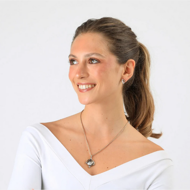 Set De Aros&Collar Humana Gina HUMANA en color dorado.