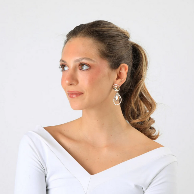 Aro Humana Cami HUMANA en color dorado.