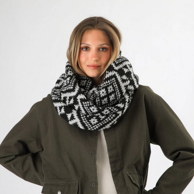 Cuello Humana HUMANA en color blk white.