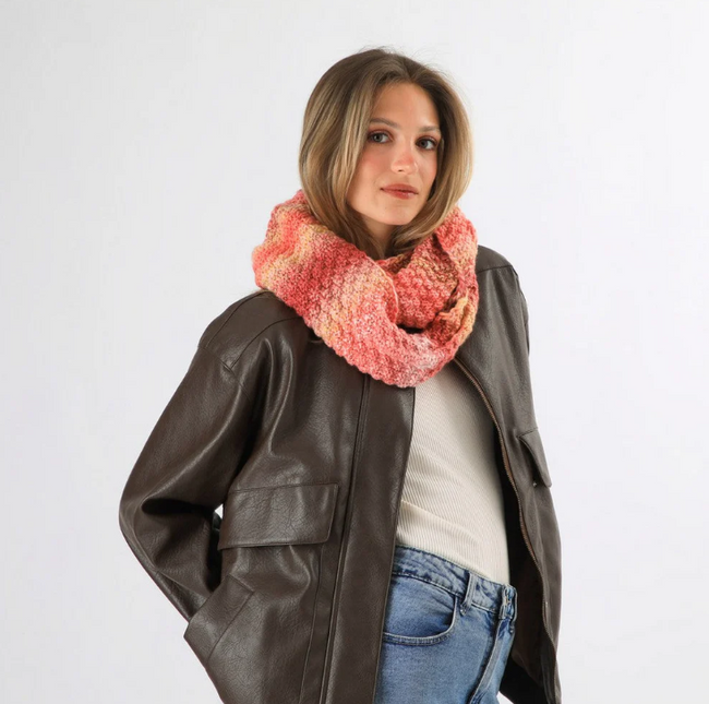 Cuello Humana HUMANA en color rojo.