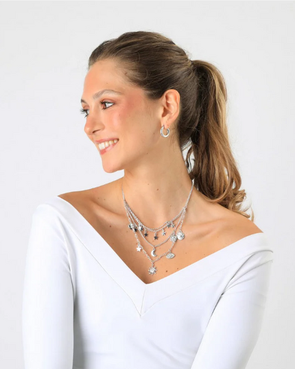Collar Humana Yoli HUMANA en color plateado.