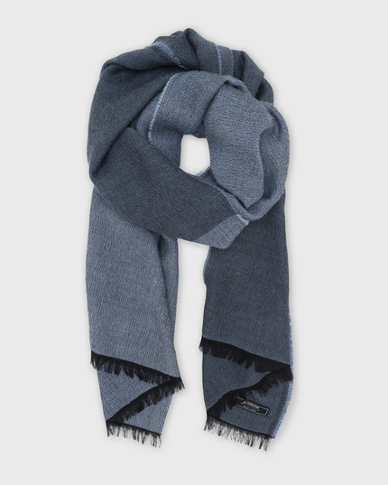 Prenda ARROW Bufanda Arrow en color celeste.