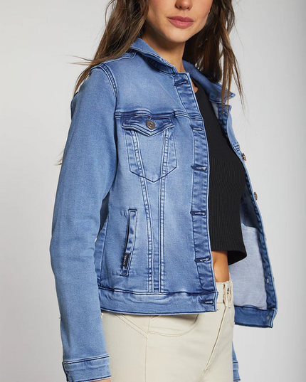 CHAQUETA AMALIA AND CONCEPT
