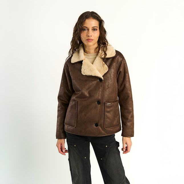 Prenda ELLUS Chaqueta Ellus Gamulan Botones en color café.