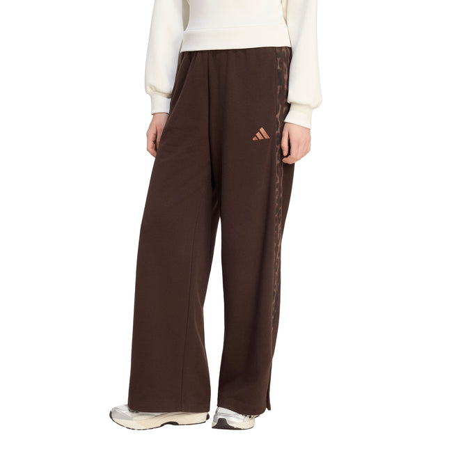 Pantalón de buzo Adidas W Aop 3s Ft Pt en color café
