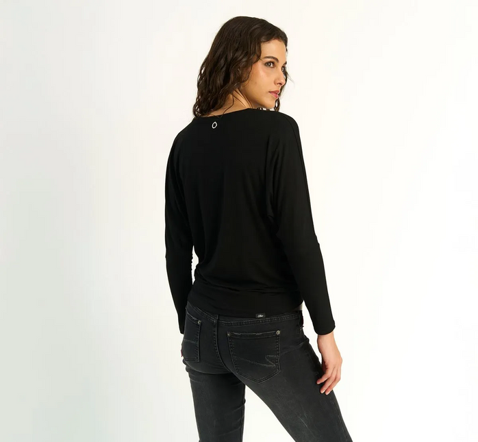POLERA ELLUS BATWING FRONT HOTFIX LOGO