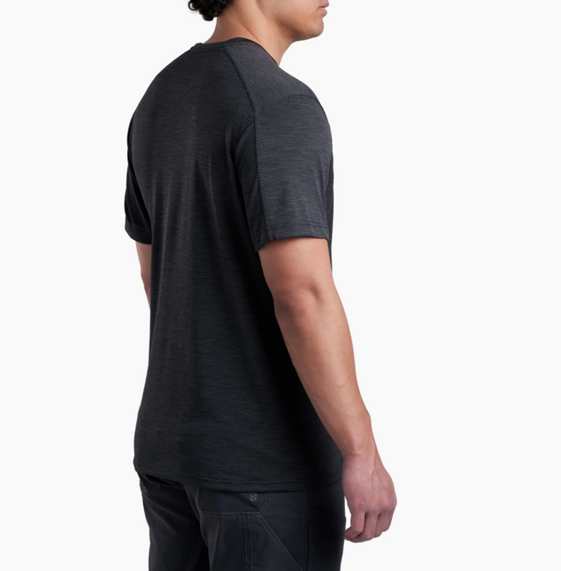 POLERA KUHL ENGINEERED T