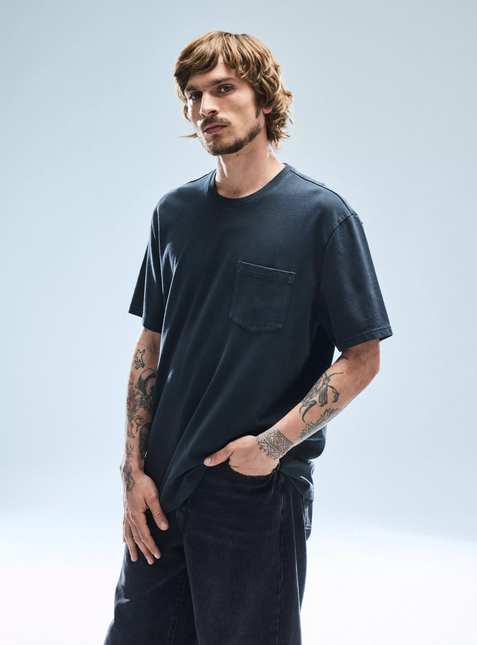 POLERA FOSTER CON BOLSILLO LAVADA