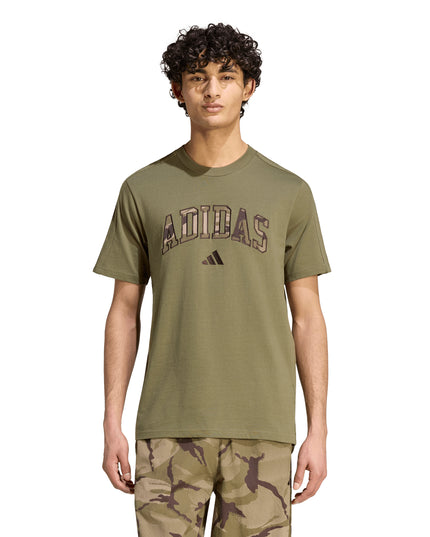 Polera Adidas M Camo Print Te en color verde oliva