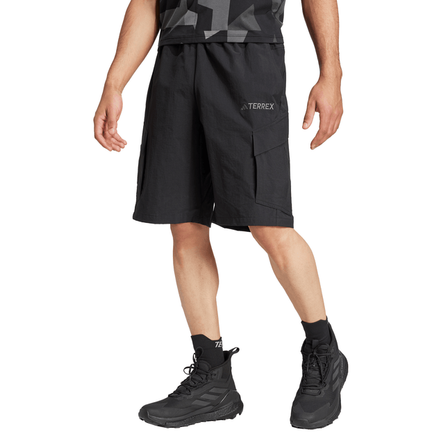 SHORT TERREX CARGO