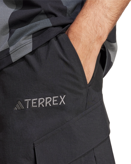 SHORT TERREX CARGO