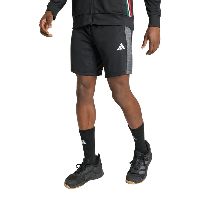 Short Adidas We Allset 5" en color negro.