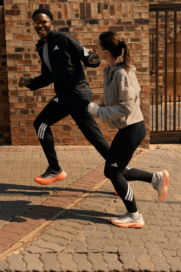 <h1><strong>adidas</strong></h1><h1><strong>black mawi</strong></h1>