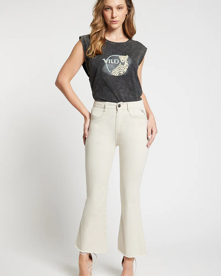 Accesorio AMALIA jeans amalia flare en color arena