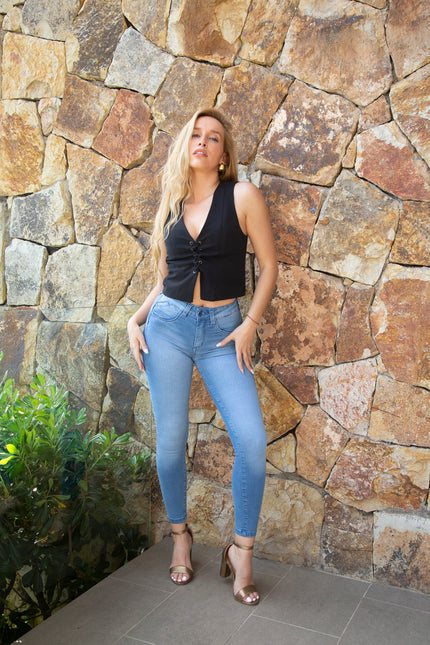 Jeans Mohicano Medio Tobillero en color celeste