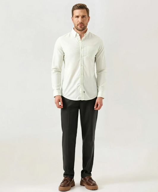 Pantalón Dockers Signature Stain Defender en color gris acero