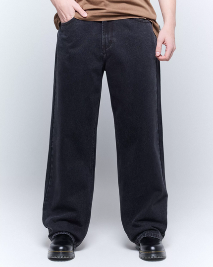 Jeans Foster Baggy en color gris oscuro.