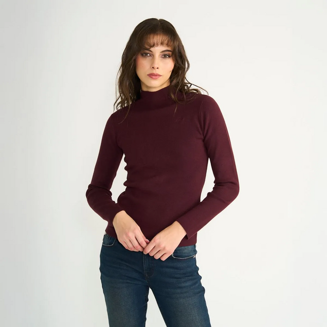 TEJIDO ELLUS SLIM FIT SEMI CUELLO ELLUS en color morado