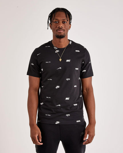 POLERA NIKE NSW TEE CLUB+ AOP