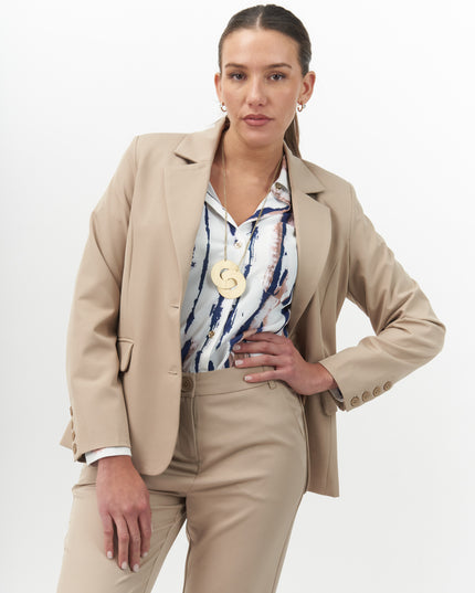 Blazer GIVE liso bolsillos en color beige