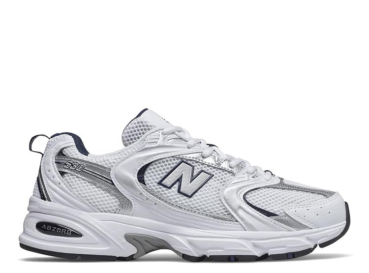 Zapatilla New Balance Unisex 530 en color natural