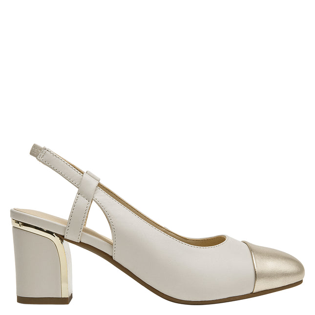 Zapato 16 Horas en color beige