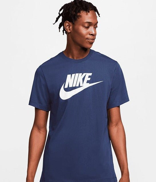 POLERA NIKE NSW TEE ICON FUTURA