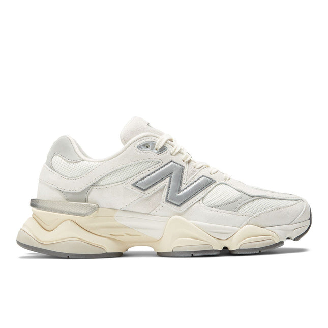 Zapatilla New Balance Unisex 9060 en color blanco