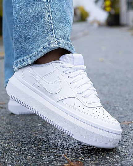 ZAPATILLA NIKE COURT VISION ALTA