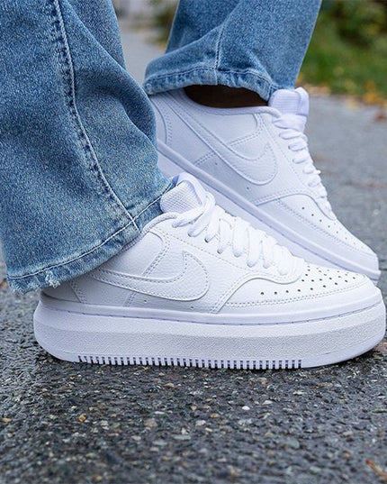 ZAPATILLA NIKE COURT VISION ALTA